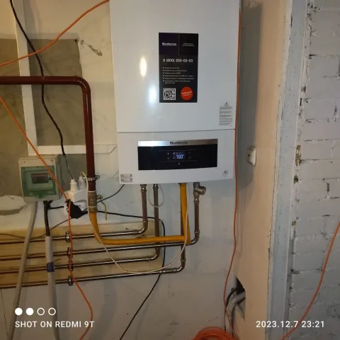 Газовый котёл с разводкой труб